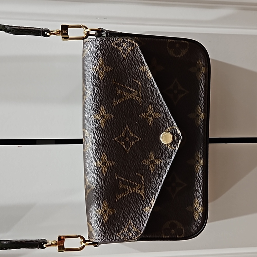 Louis Vuitton Felicie Strap and Go - Picture 2 of 13